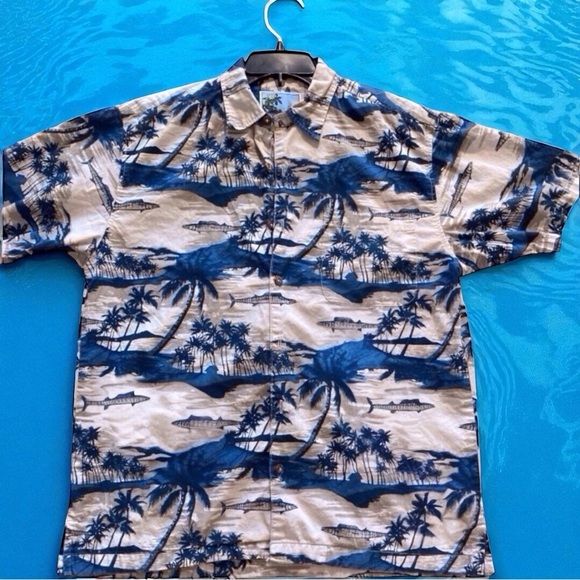 AFTCO Bluewater Vintage Hawaiian Shirt Medium USA Made Tropical Fishing Print - Picture 1 of 8